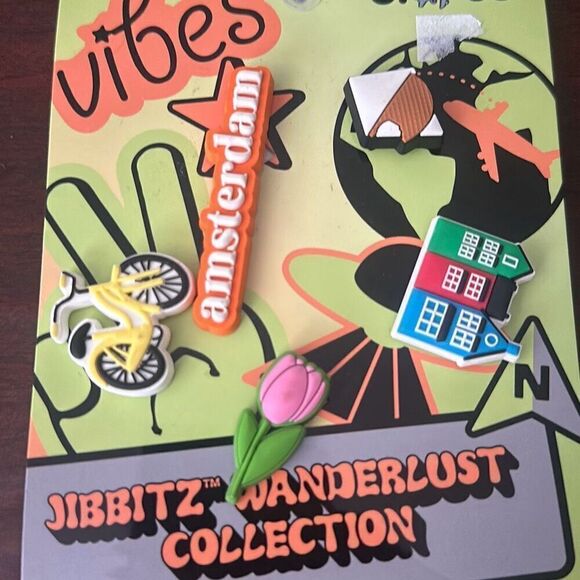 NWT Crocs Multicolor Amsterdam Jibbitz Wanderlust Collection 5-Pack Charms OS - Picture 2 of 5